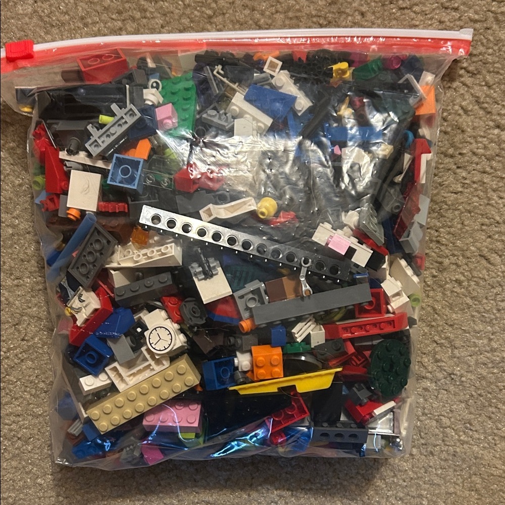 Miscellaneous Legos - Gallon Sized Bag